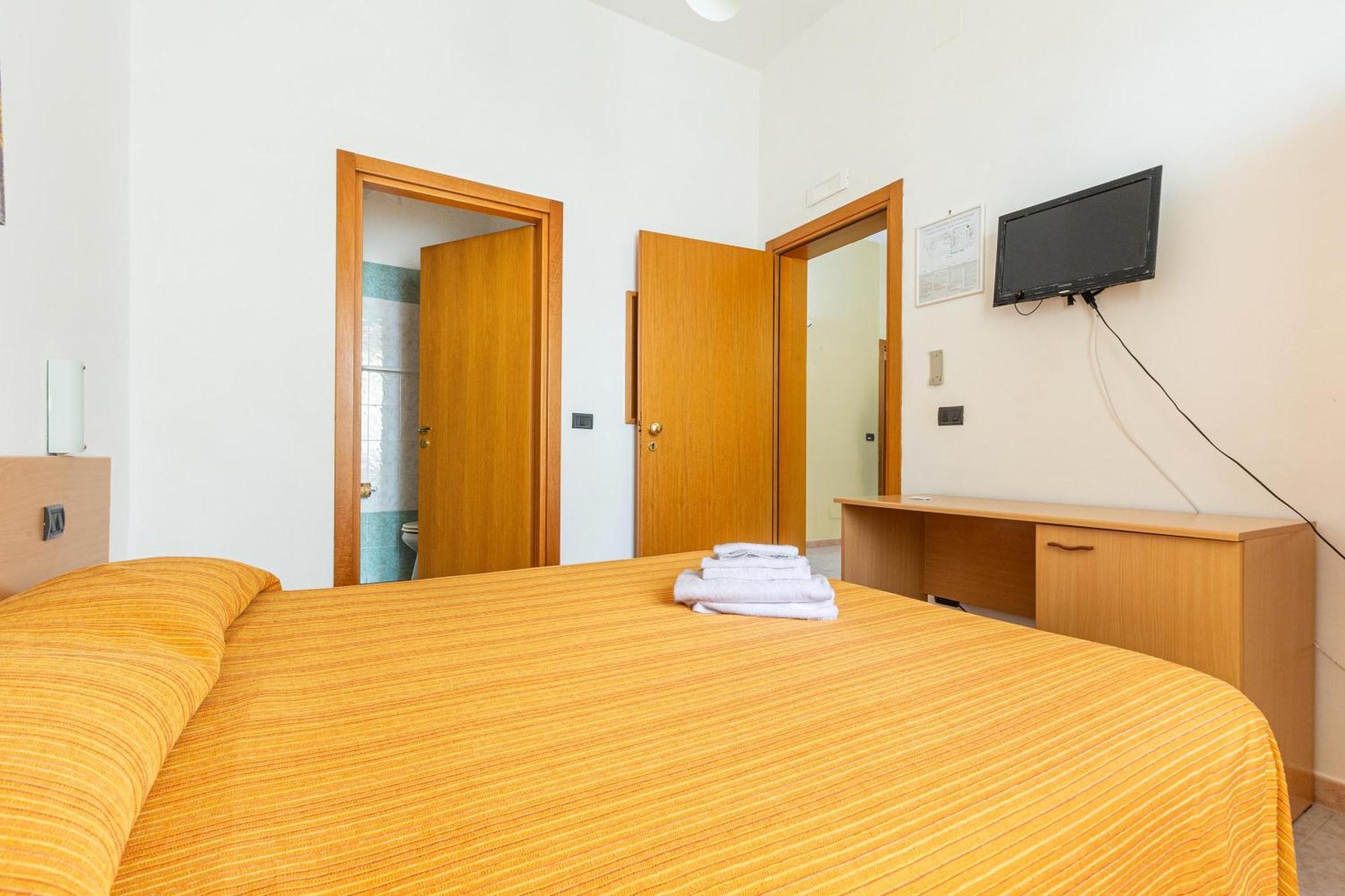 Hotel Il Riccio Порто-Чезарео Экстерьер фото