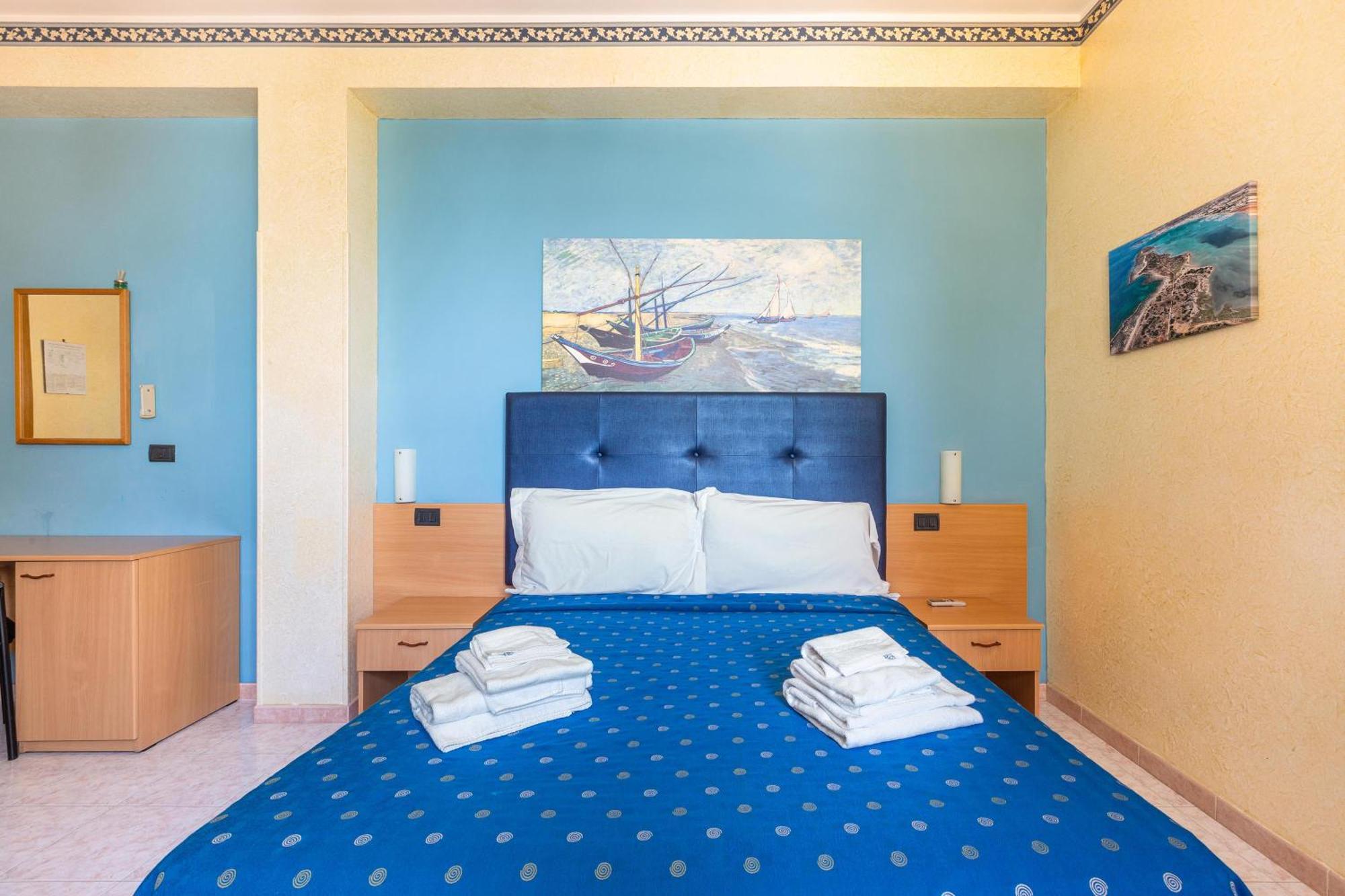 Hotel Il Riccio Порто-Чезарео Экстерьер фото