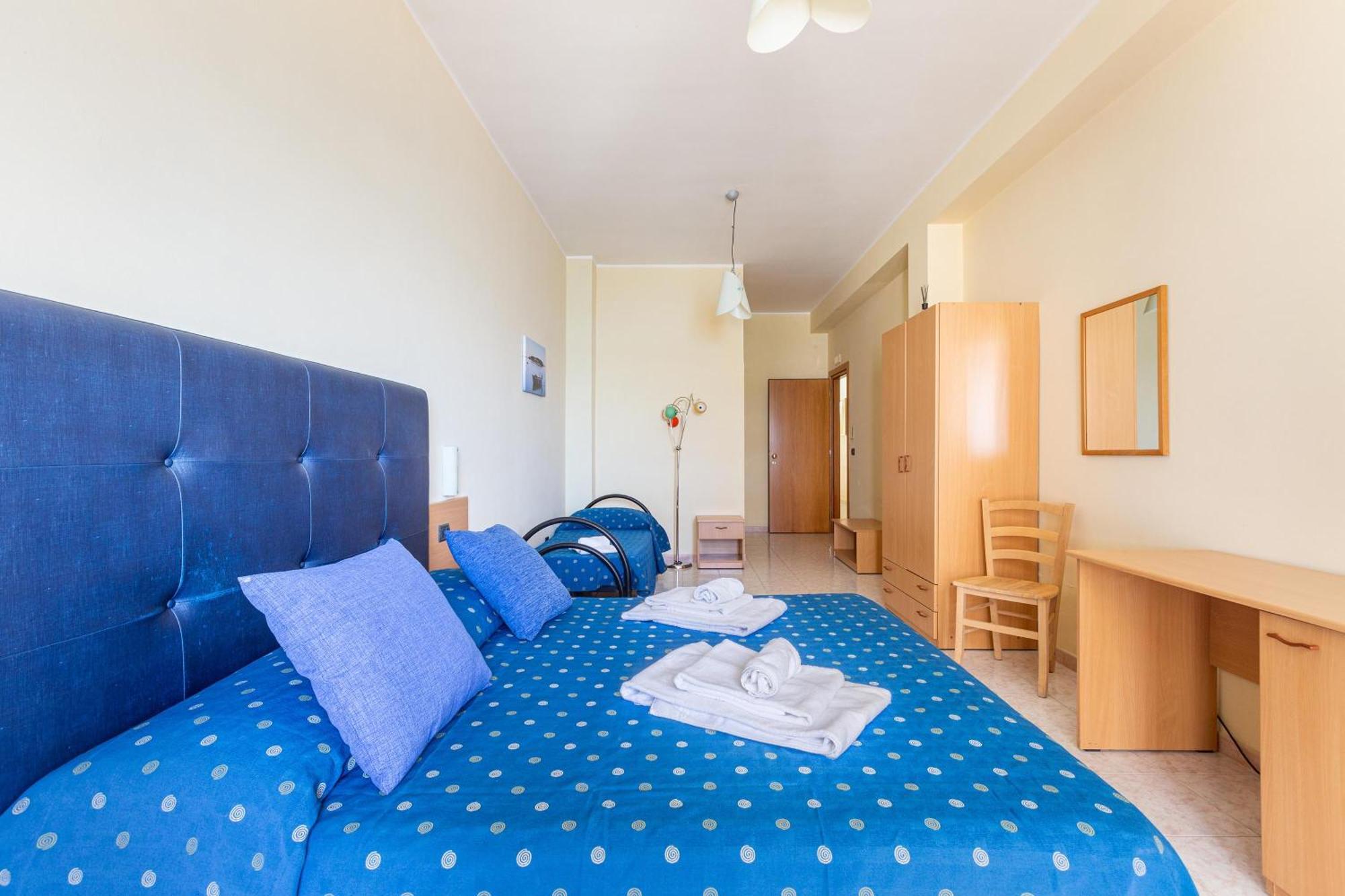 Hotel Il Riccio Порто-Чезарео Экстерьер фото