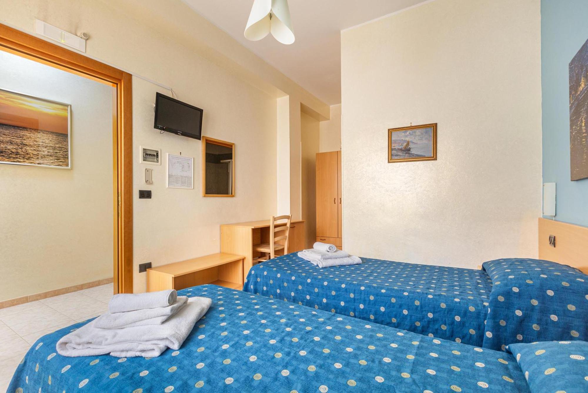 Hotel Il Riccio Порто-Чезарео Экстерьер фото