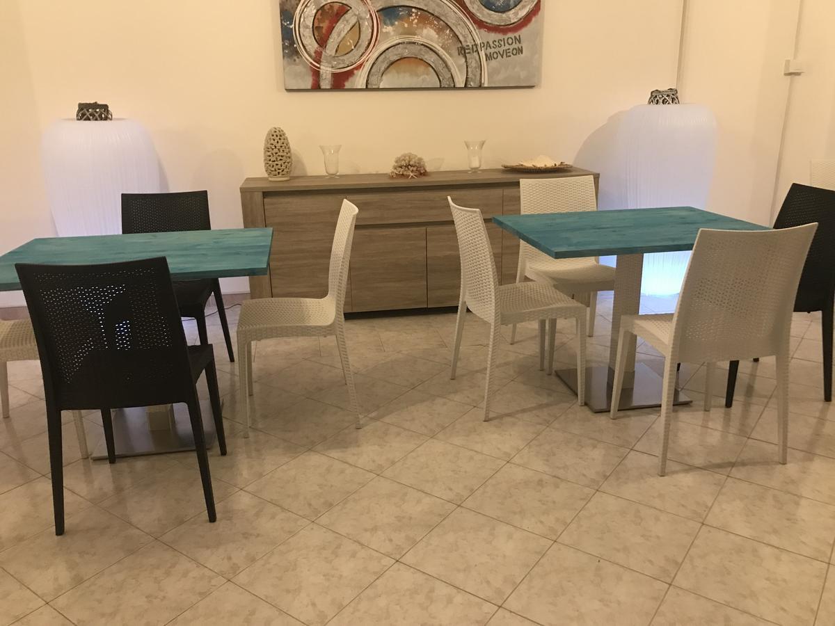Hotel Il Riccio Порто-Чезарео Экстерьер фото