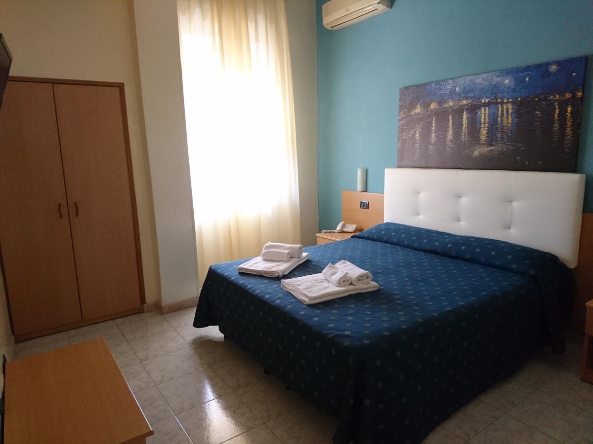 Hotel Il Riccio Порто-Чезарео Экстерьер фото