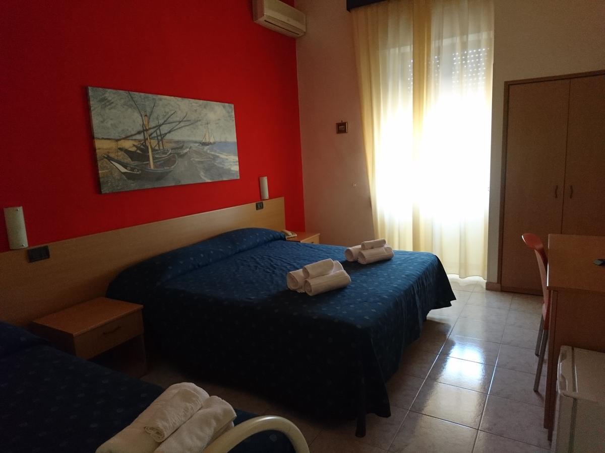 Hotel Il Riccio Порто-Чезарео Экстерьер фото