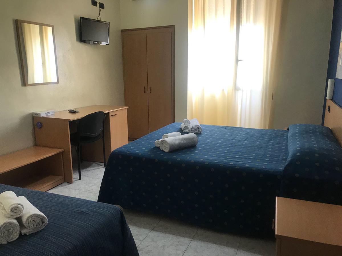 Hotel Il Riccio Порто-Чезарео Экстерьер фото